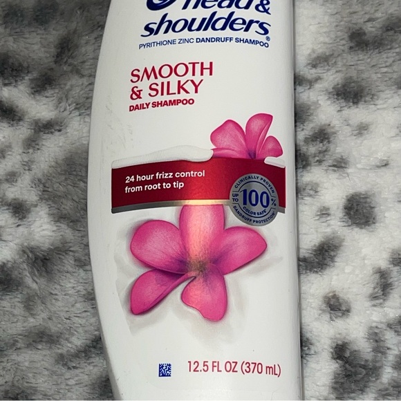 Head & shoulders shampoo - Picture 3 of 6